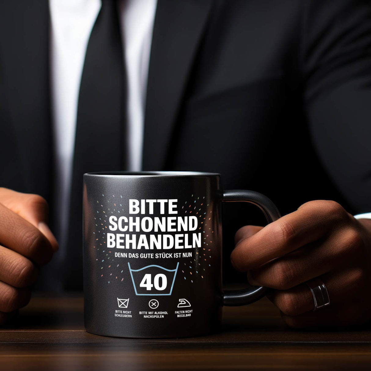 Wäschepflegeetikett Kaffeebecher bitte schonend behandeln wird 40