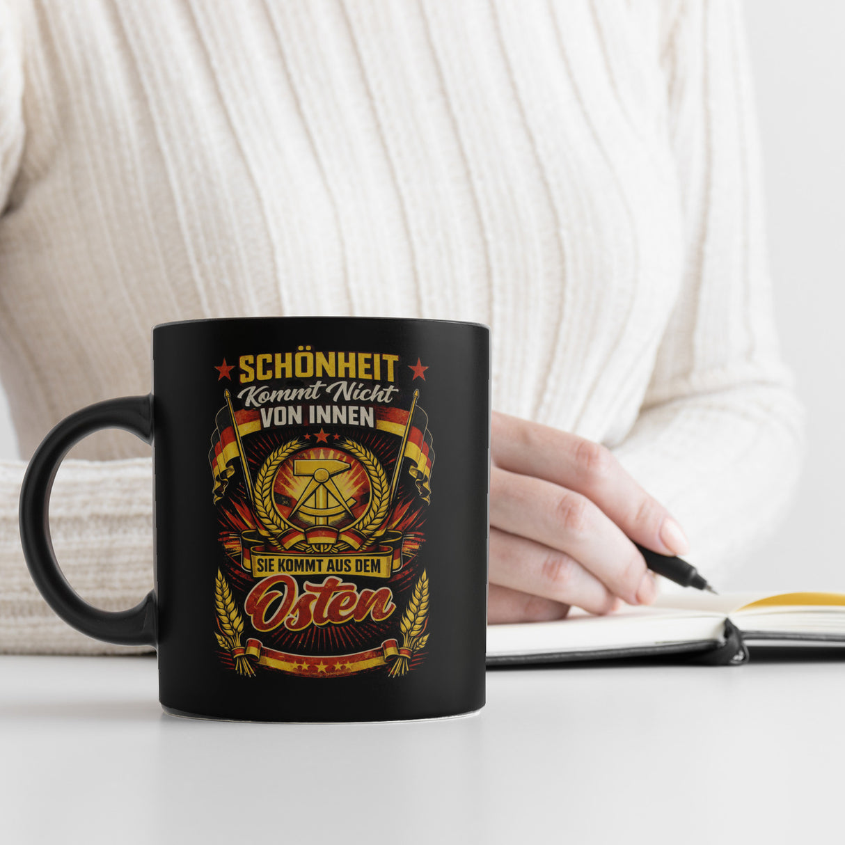DDR - Schönheit kommt aus dem Osten Tasse