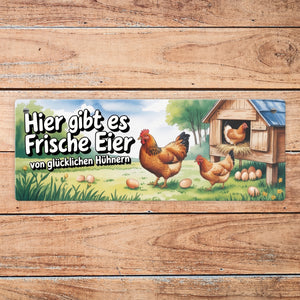 Frische Eier von glücklichen Hühnern Metallschild Ländliche Hühnerillustration