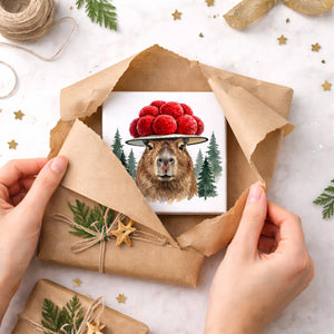 Schwarzwald Bollenhut - Trend Tier Capybara Holzbild in 10x10 cm zum Stellen oder Aufhängen