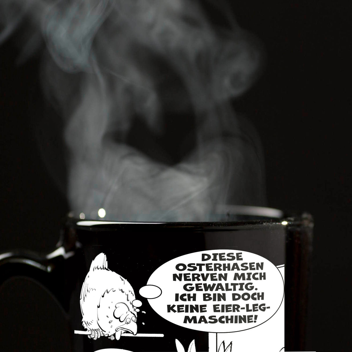 Osterhase und Huhn Tasse in Schwarz mit Spruch: Osterhasen nerven, keine Eier-Maschine!