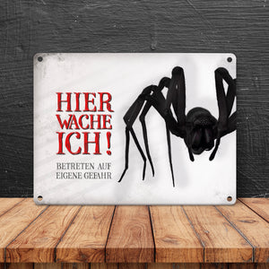 Metallschild mit Spinne Motiv und Spruch: Betreten auf eigene Gefahr ...