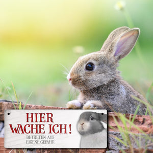 Metallschild mit Hase Motiv und Spruch: Betreten auf eigene Gefahr ...