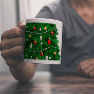 Kaffeebecher mit fotorealistischem Weihnachtsbaum Motiv