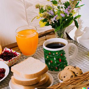 Kaffeebecher mit fotorealistischem Weihnachtsbaum Motiv