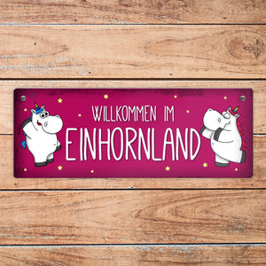 Honeycorns Metallschild mit Einhorn Stadtschild Motiv und Spruch: Willkommen im Einhornland