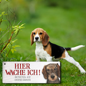 Metallschild mit Dackel Motiv und Spruch: Betreten auf eigene Gefahr ...