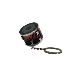Snare Drum Schlüsselanhänger mit Flammen Motiv