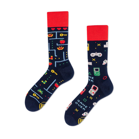 Game Over Many Mornings Socken für Gamer in 35-38 im Paar