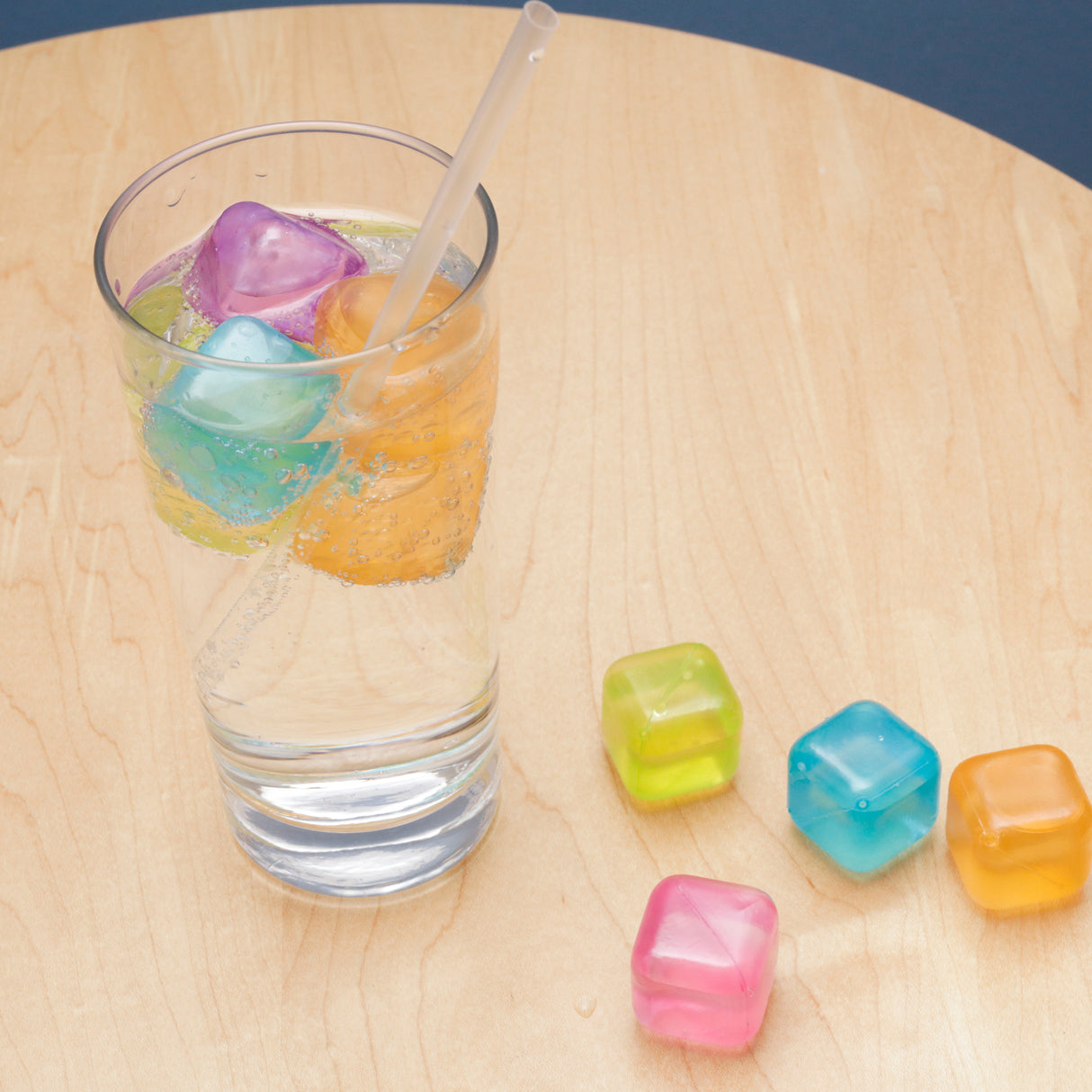 Wiederverwendbare Eiswürfel im 30er Set