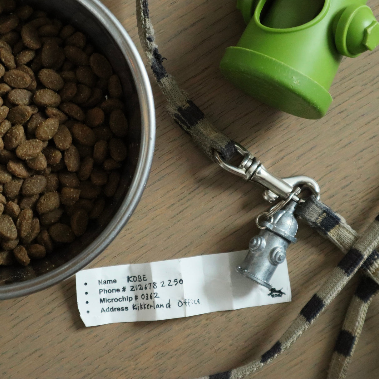 Wasserhydrant Anhänger für Hundehalsband mit Zettelfach