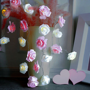Rosen Lichterkette mit rosa und weißen LED Blüten