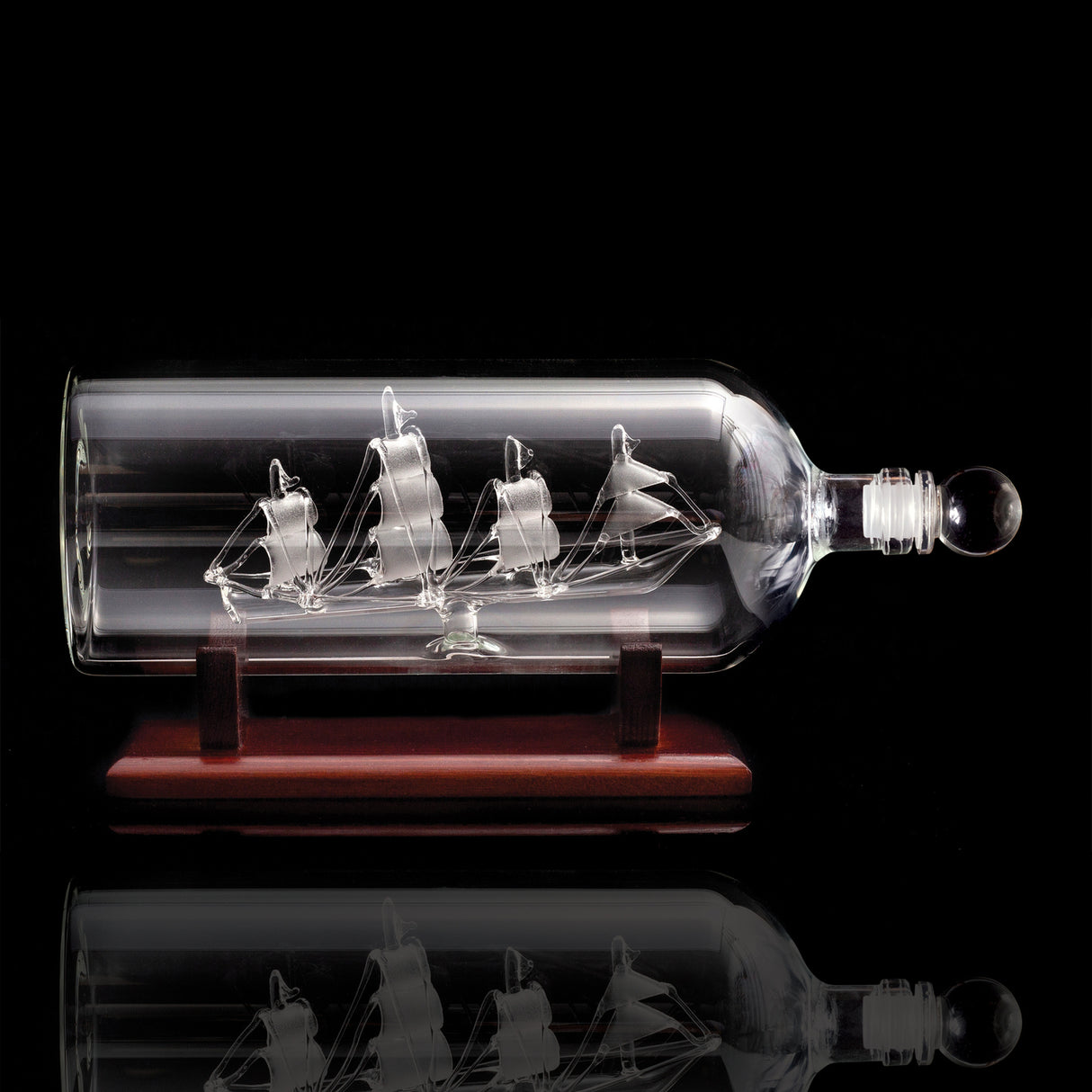 Schiff in der Flasche Buddelschiff Dekanter mit Ständer aus Holz