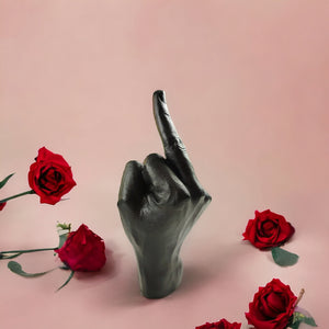 Mittelfinger Dekofigur Stinkefinger Skulptur in Schwarz