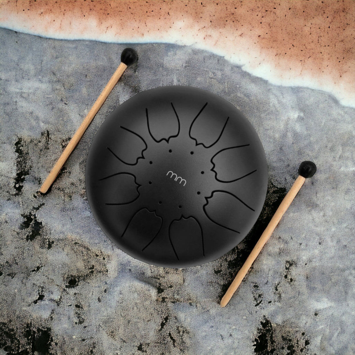Zungentrommel Instrument aus Metall Tongue Drum mit Trommelstöcken und vier Fingerpicks