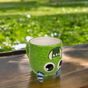 Grünes Monster kopfüber Kaffeebecher Kindertasse aus Keramik