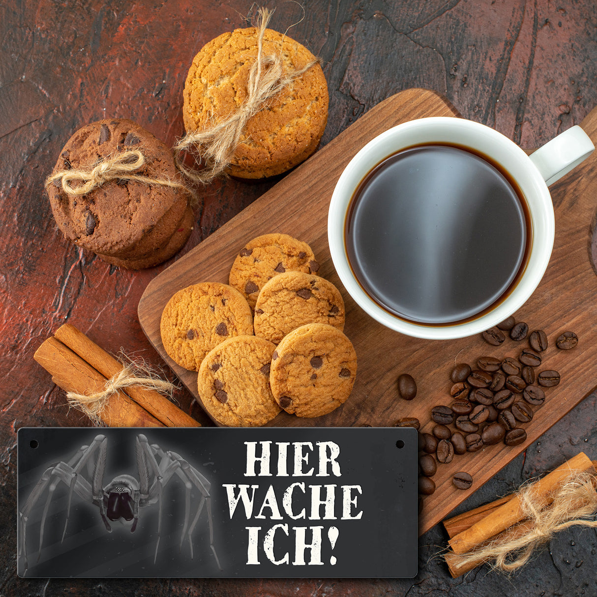 Metallschild mit Spinne Motiv und Spruch: Hier wache ich!