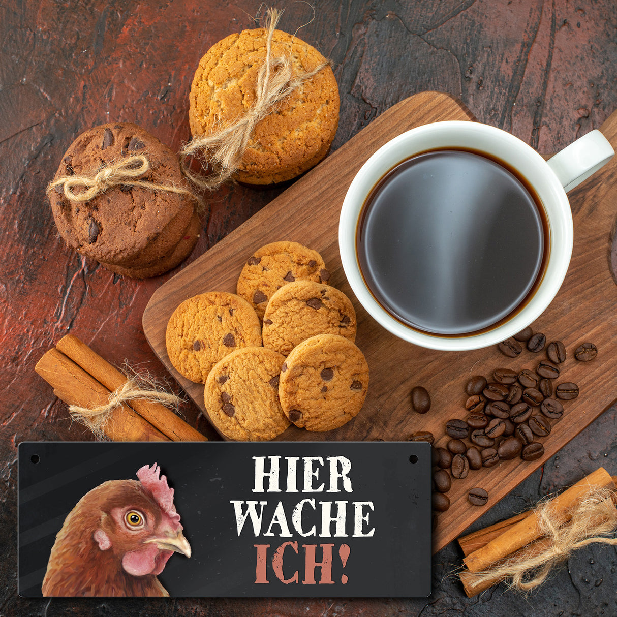 Metallschild mit Huhn Motiv und Spruch: Hier wache ich!