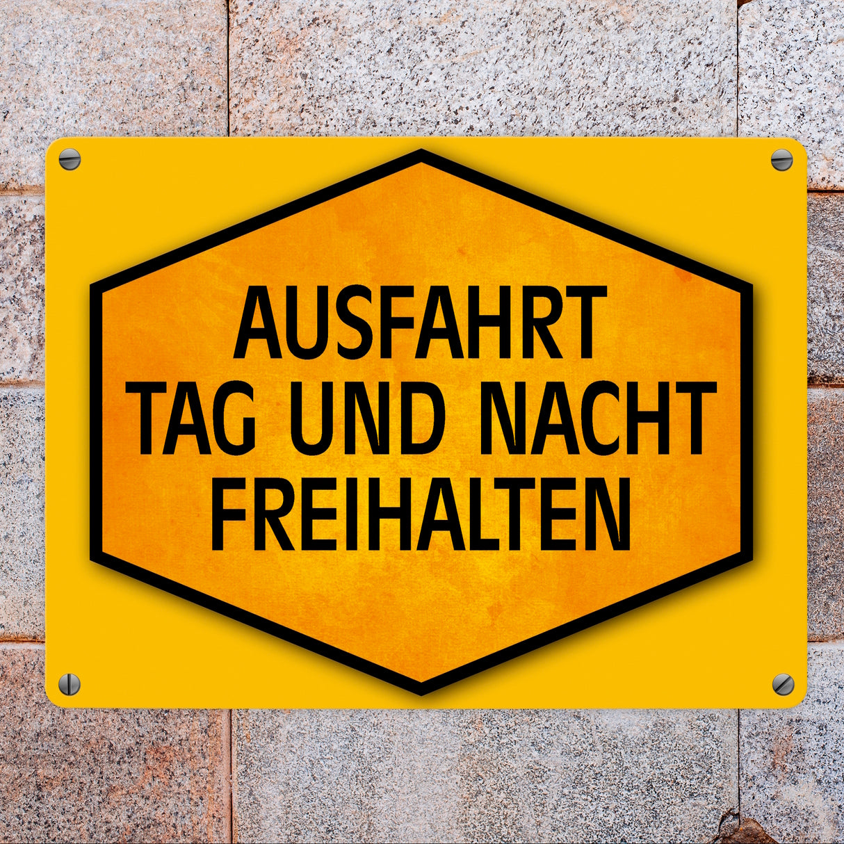 Ausfahrt Tag und Nacht freihalten Warn- und Hinweisschild in Gelb und Schwarz