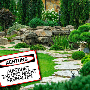 Ausfahrt Tag und Nacht freihalten Warn- und Hinweisschild