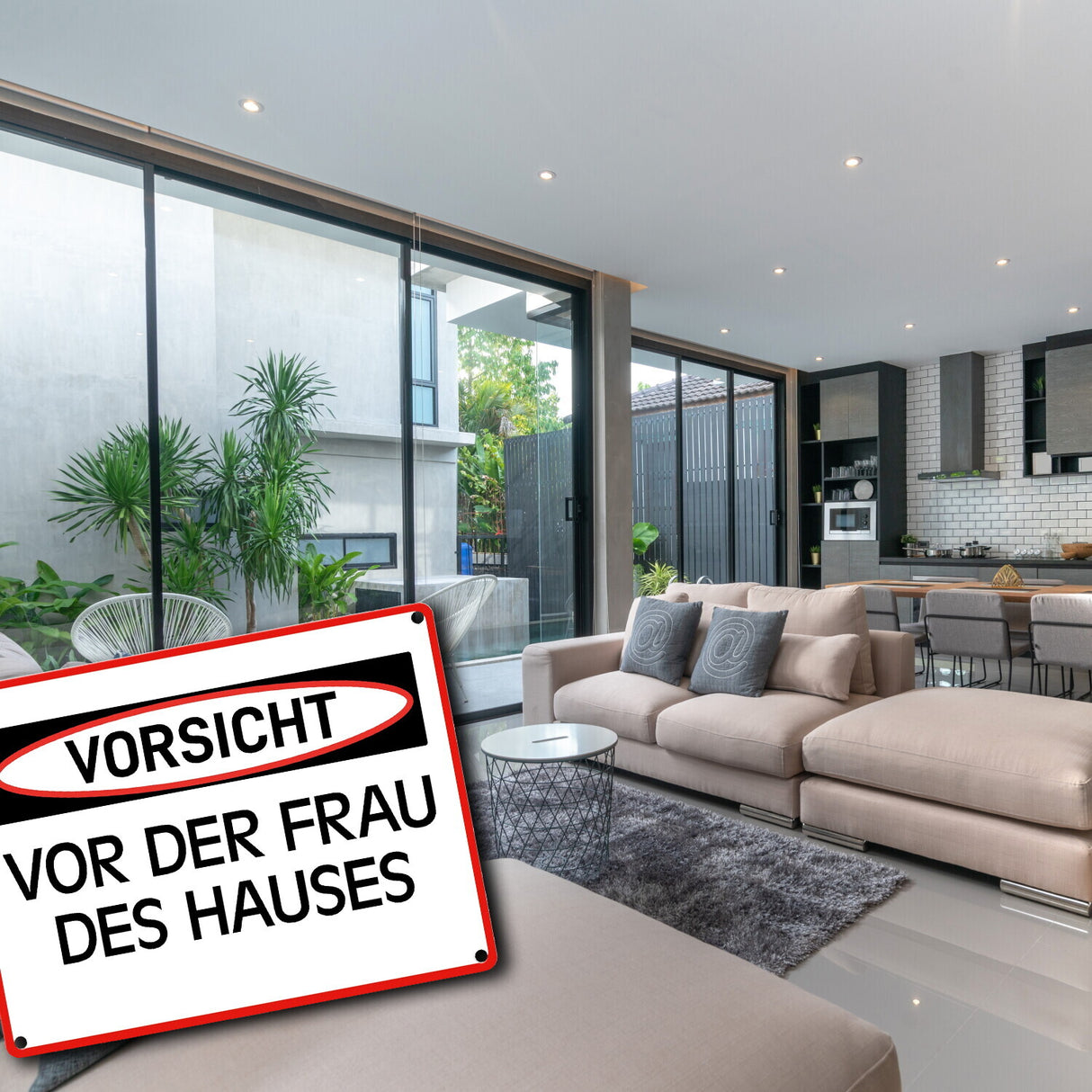 Vorsicht vor der Frau des Hauses Metallschild