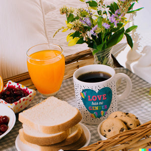 Kaffeebecher mit Spruch: Love has no gender