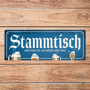 Stammtisch Metallschild mit Straßenschild-Optik und Bier Motiv
