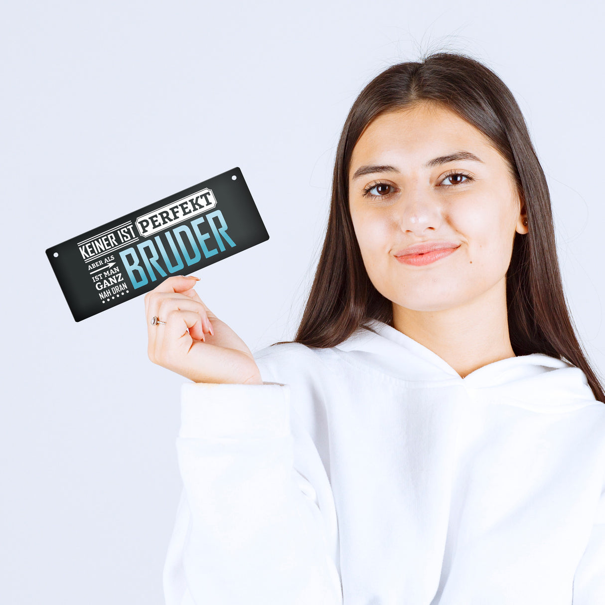 Metallschild mit Spruch: Keiner ist perfekt, aber als Bruder ist man ganz nah dran