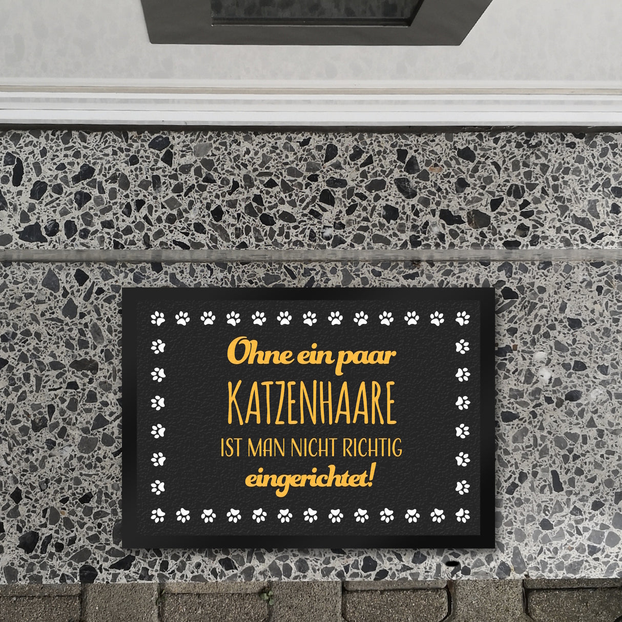 Ohne ein paar Katzenhaare ist man nicht richtig eingerichtet Fußmatte