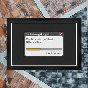 Sie haben geklingelt - Die Türe wird geöffnet Fußmatte mit Computer Motiv