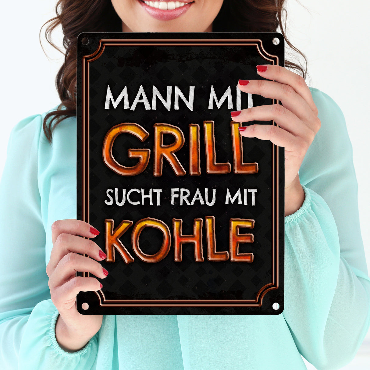 Mann mit Grill sucht Frau mit Kohle Metallschild