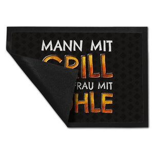 Mann mit Grill sucht Frau mit Kohle Fußmatte