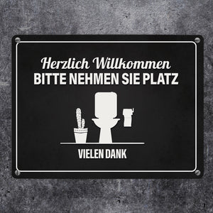 Bitte nehmen Sie Platz Metallschild mit Toilette Motiv