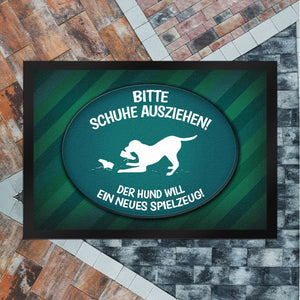Schuhe ausziehen, der Hund will neues Spielzeug Fußmatte - spielen Wohnung Schuh Hunde Haushalt Füße