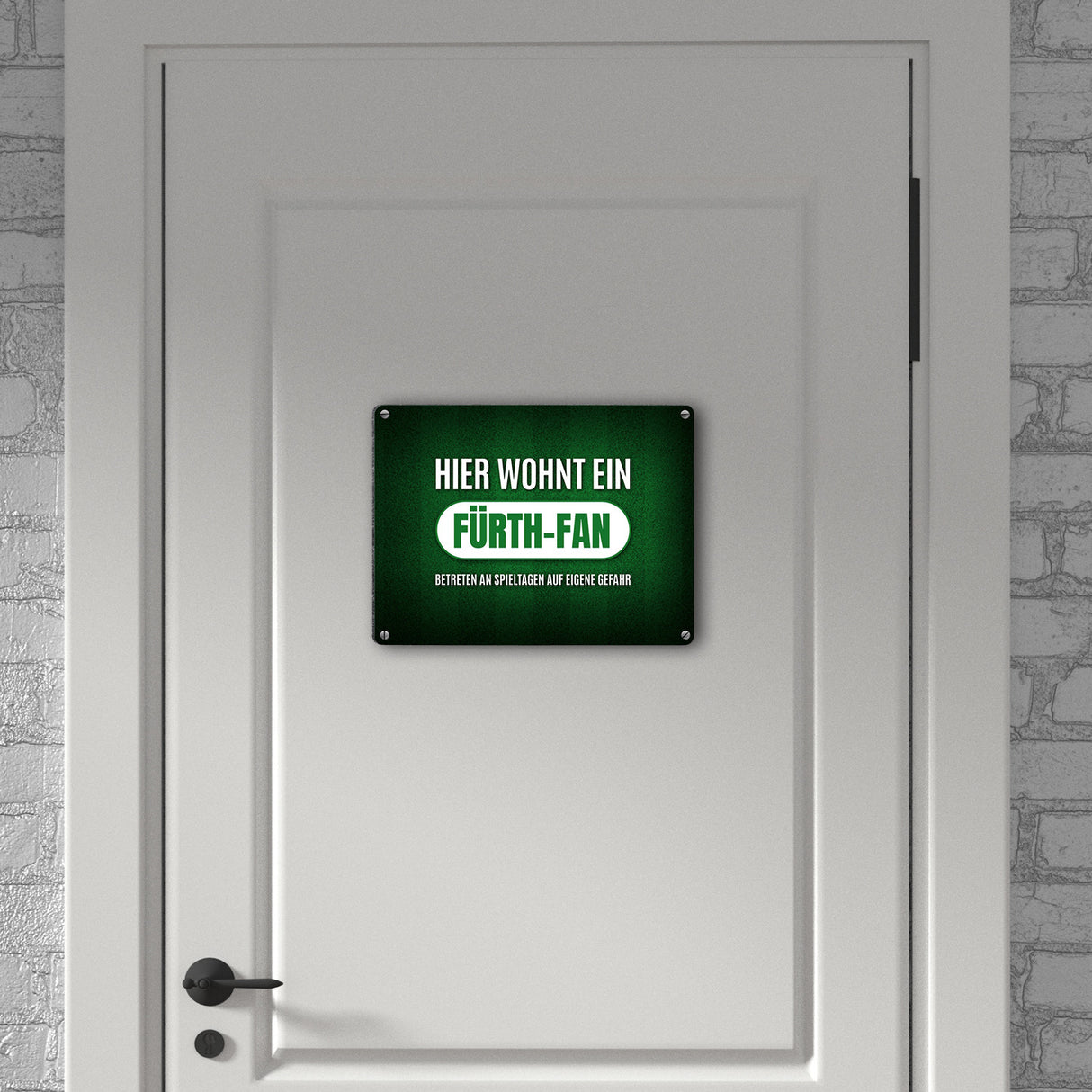 Hier wohnt ein Fürth-Fan Metallschild mit Rasen Motiv