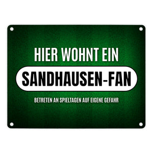 Hier wohnt ein Sandhausen-Fan Metallschild mit Rasen Motiv