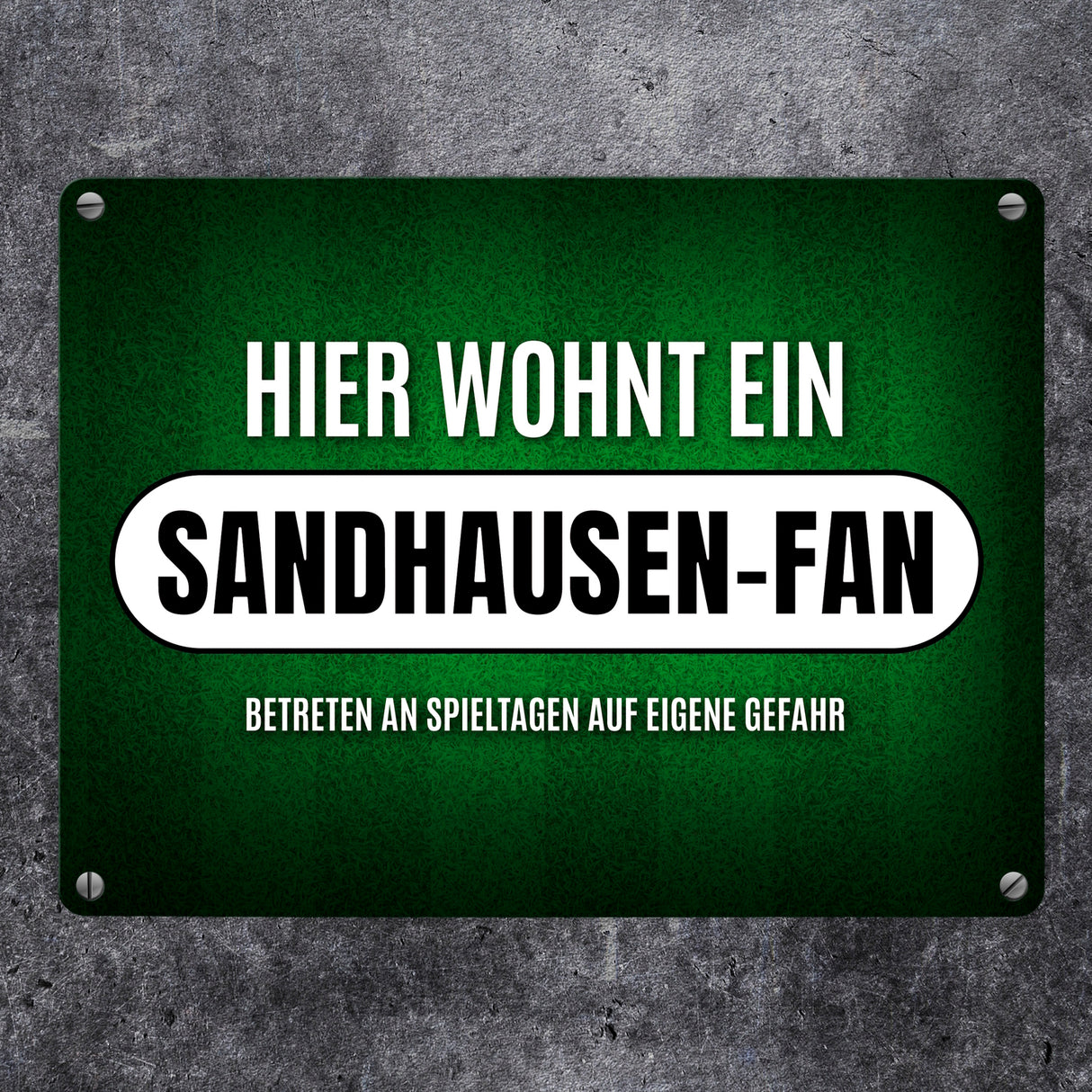 Hier wohnt ein Sandhausen-Fan Metallschild mit Rasen Motiv