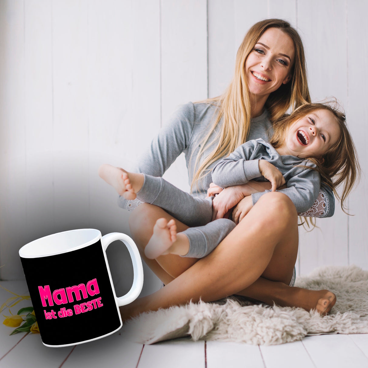 Mama ist die Beste Kaffeebecher und Pink