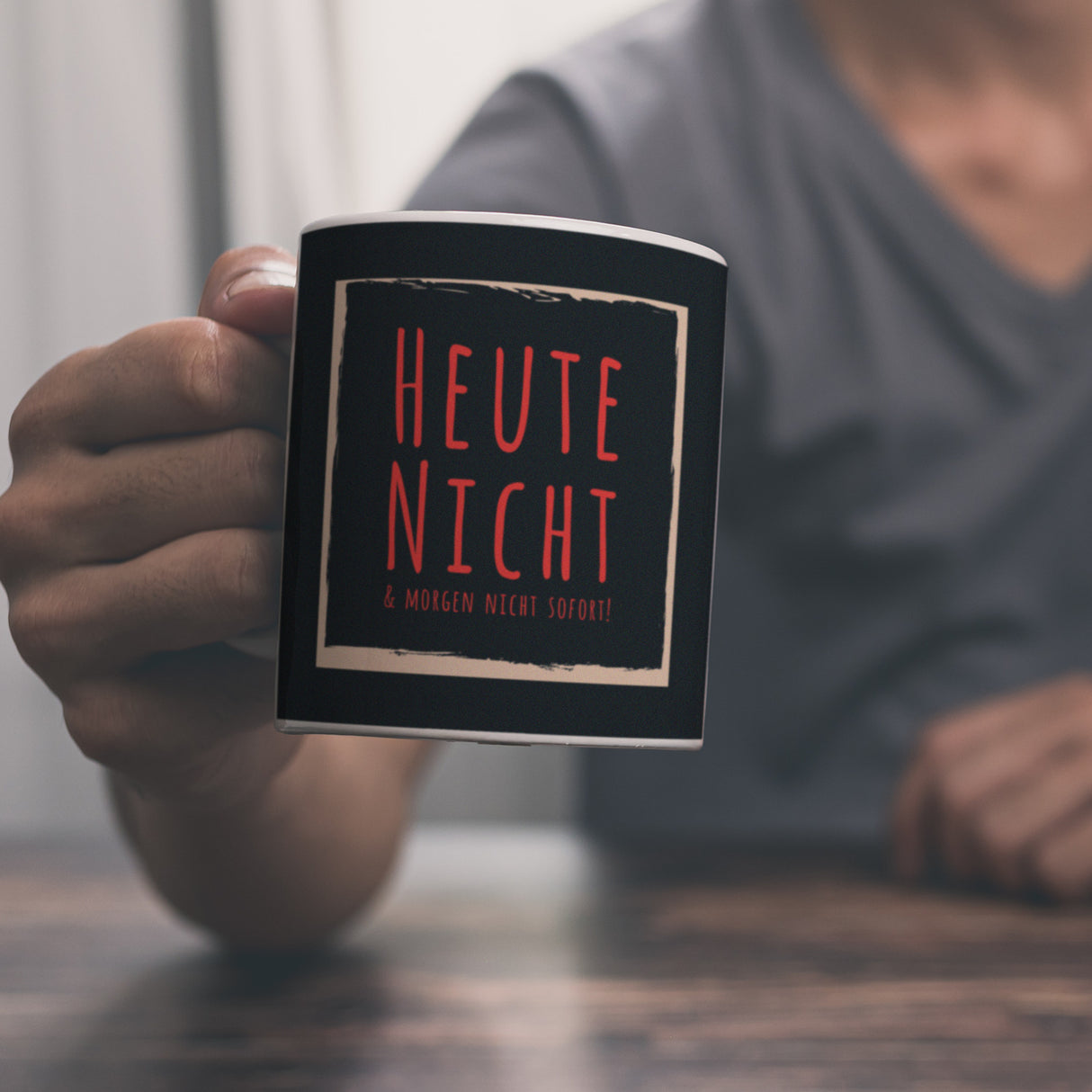 Kaffeebecher mit Spruch: Heute nicht & morgen nicht sofort! Spruchtasse fürs Büro