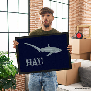 Hai Fußmatte in 35x50 cm mit grauen Hai auf dunkelblauem Hintergrund
