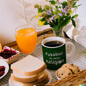 Fussball ist meine Religion Kaffeebecher mit Fussballmotiv