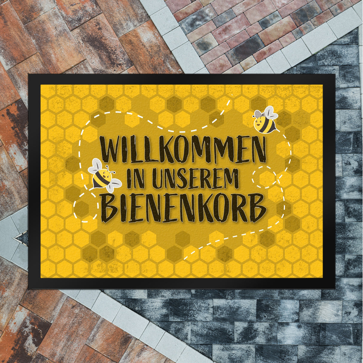 Willkommen in unserem Bienenkorb - Fußmatte mit summenden Bienen und Honigwabenmotiv