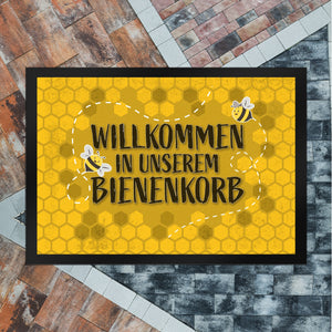 Willkommen in unserem Bienenkorb - Fußmatte mit summenden Bienen und Honigwabenmotiv