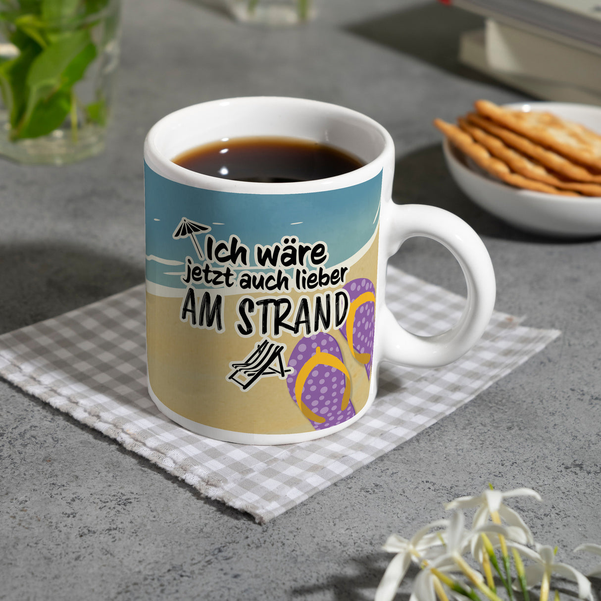 Ich wäre jetzt auch lieber am Strand - Kaffeebecher mit Strandmotiv