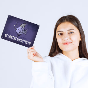 Selbstbewusstsein - Metallschild mit dem gewitzten Fisch mit Haifischflosse