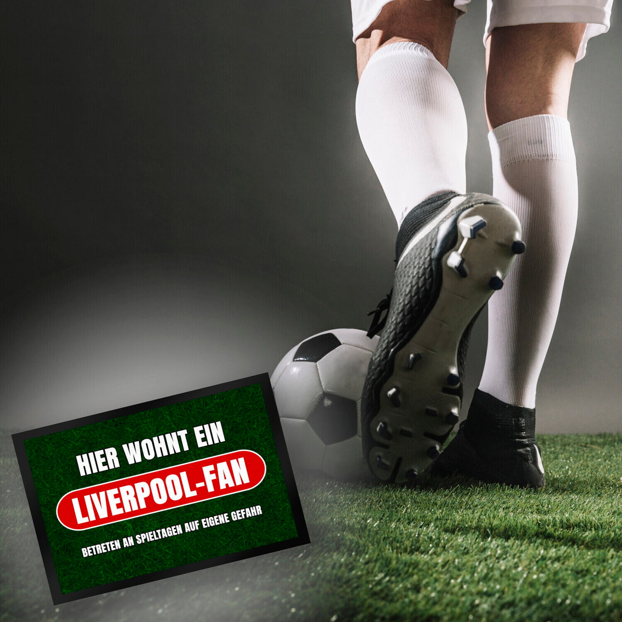 Hier wohnt ein Liverpool-Fan Fußmatte in 35x50 cm mit Rasenmotiv