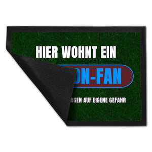 Hier wohnt ein Trabzon-Fan Fußmatte in 35x50 cm mit Rasenmotiv