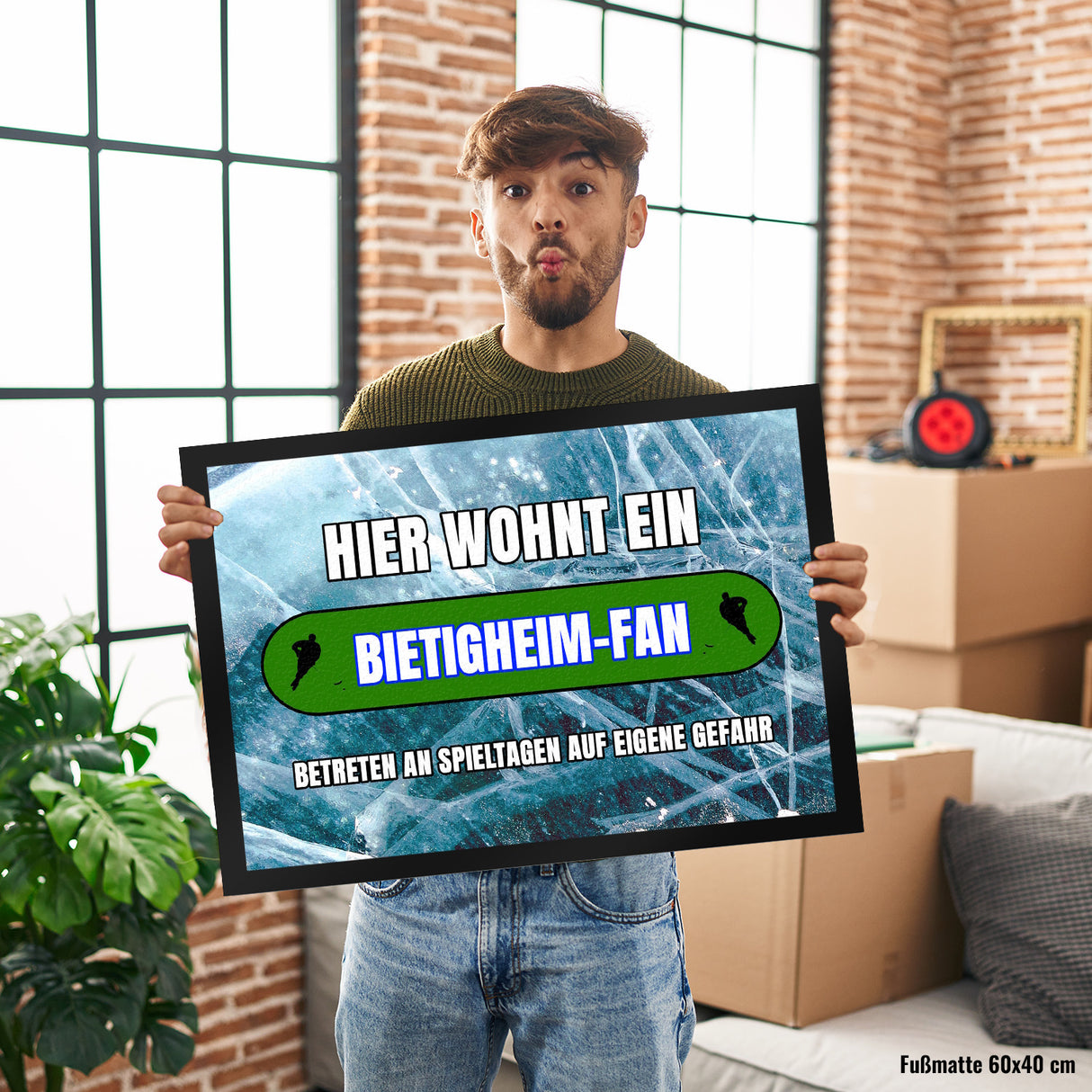 Hier wohnt ein Bietigheim-Fan Fußmatte in 35x50 cm mit Eishallen Boden-Motiv