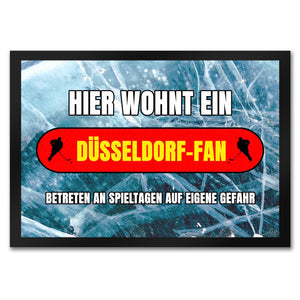 Hier wohnt ein Düsseldorf-Fan Fußmatte in 35x50 cm mit Eishallen Boden-Motiv