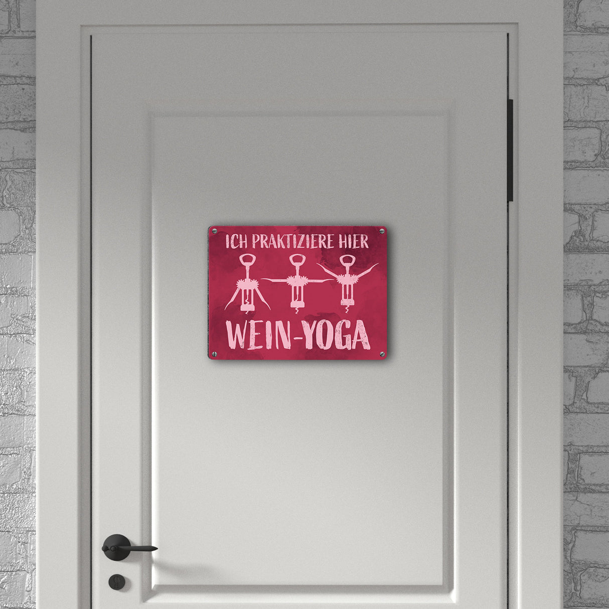 Ich praktiziere hier Wein-Yoga - Metallschild mit Yoga-Korkenziehern